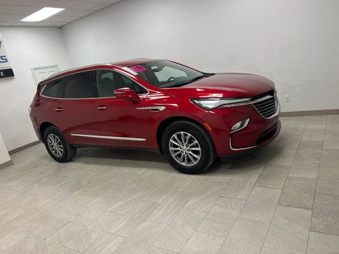 Used 2024 Buick Enclave Premium image 10