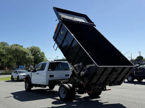 New 2025 Ford F450 XL w/ XL Chrome Package image 4