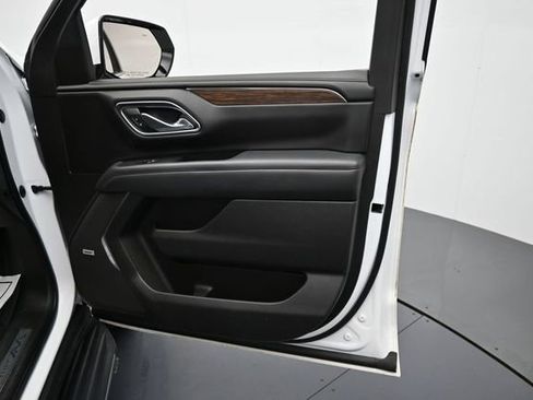Used 2022 Chevrolet Tahoe High Country AWD/4WD image 34