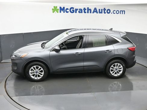Used 2021 Ford Escape SE image 17