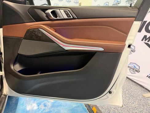 Used 2024 BMW X5 xDrive40i w/ Premium Package image 27