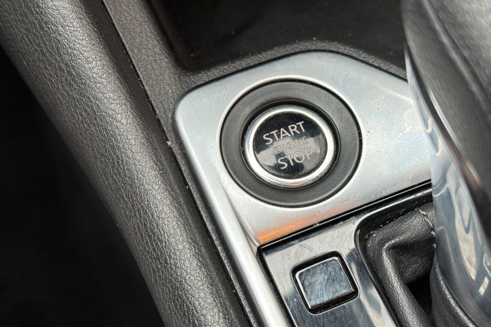 Used 2024 Nissan Sentra SV FWD image 16