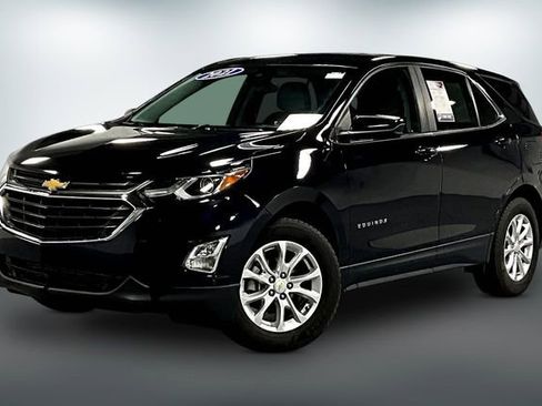 Used 2021 Chevrolet Equinox LT w/ Driver Convenience Package image 3