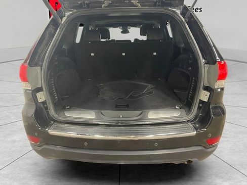 Used 2018 Jeep Grand Cherokee Limited image 15