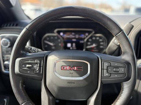 Certified 2022 GMC Sierra 2500 AT4 w/ AT4 Preferred Package image 17