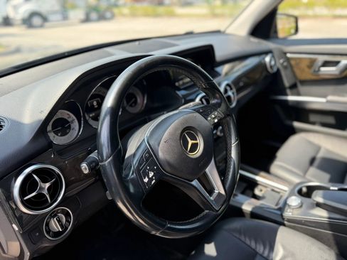 Used 2015 Mercedes-Benz GLK 350 4MATIC image 15