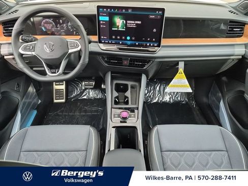 New 2026 Volkswagen Tiguan SEL R-Line AWD/4WD image 28