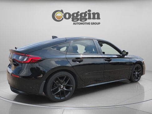 Used 2023 Honda Civic Sport image 5