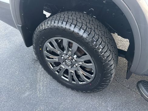 Used 2018 Nissan Titan Platinum Reserve w/ Platinum Utility Package image 10