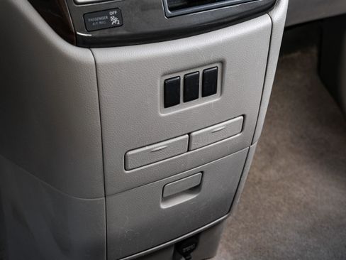 Used 2015 Nissan Quest S FWD image 20