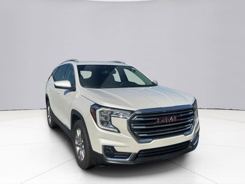 Used 2024 GMC Terrain SLT w/ Infotainment Package II image 17