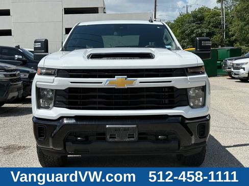 Used 2025 Chevrolet Silverado 2500 Custom w/ Custom Convenience Package AWD/4WD image 4