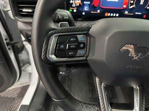 Used 2025 Ford Mustang GT RWD image 15