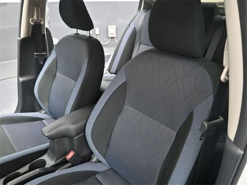 Used 2025 Nissan Versa SV w/ Trunk Package image 15