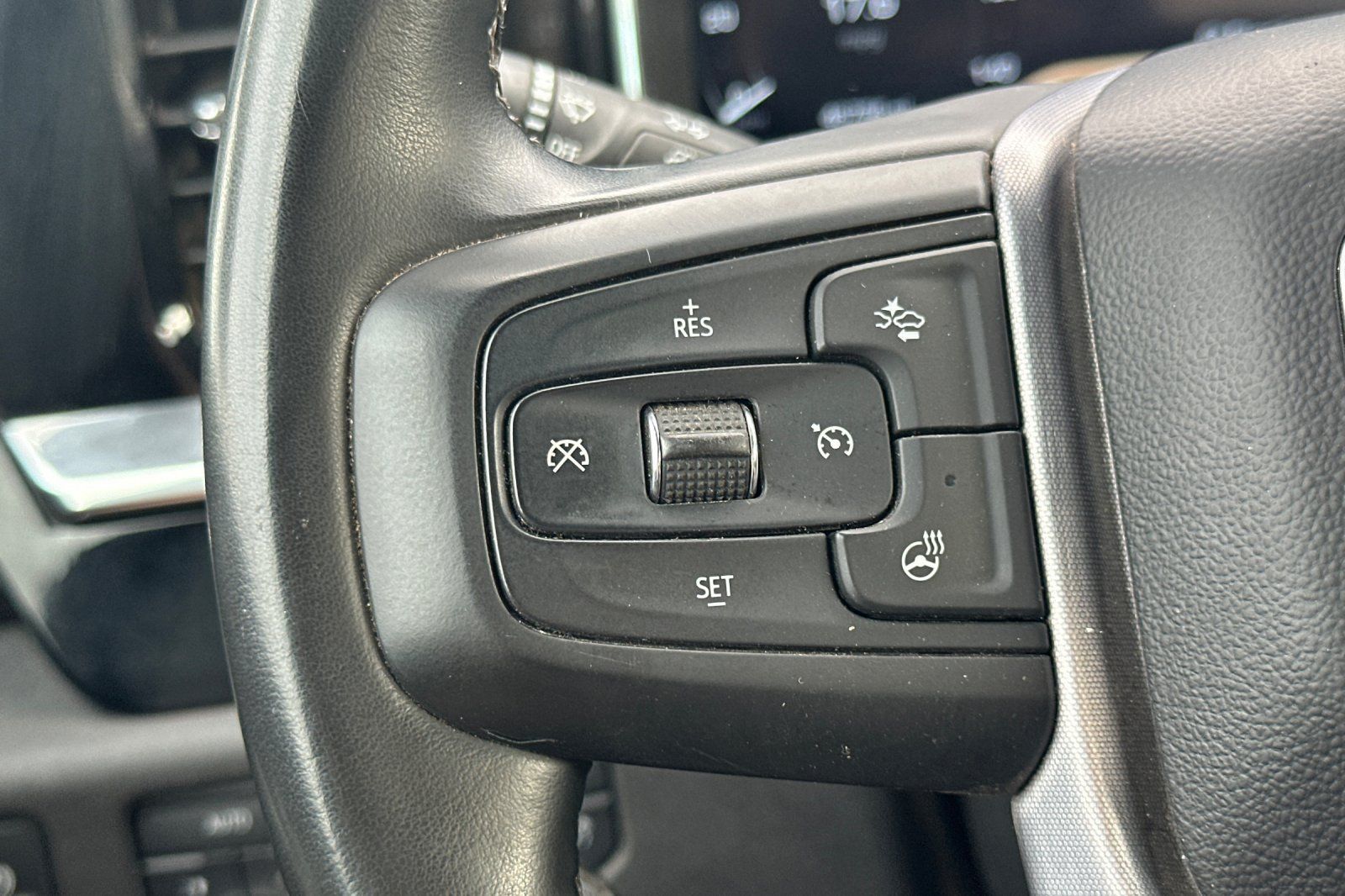 Used 2025 GMC Sierra 1500 SLT AWD/4WD image 34