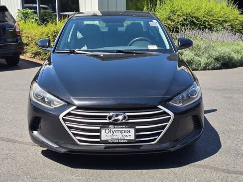 Used 2017 Hyundai Elantra SE FWD image 2