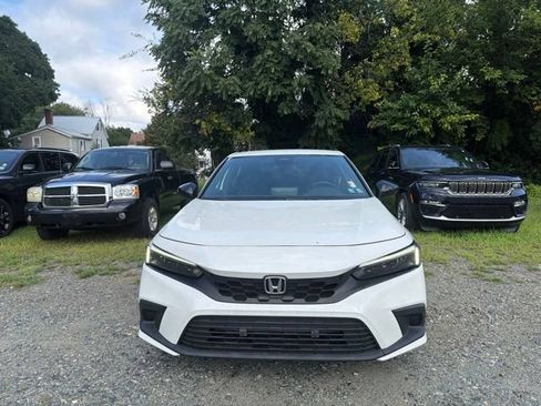 Used 2022 Honda Civic Sport image 2