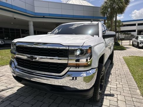 Used 2018 Chevrolet Silverado 1500 LT RWD image 20