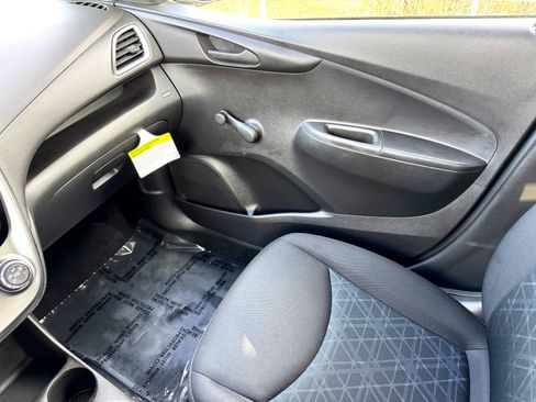 Used 2022 Chevrolet Spark LS image 27