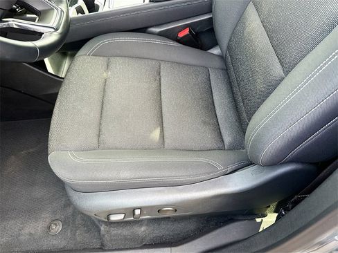 Used 2024 Chevrolet Traverse LT image 21