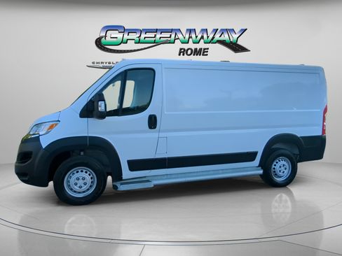 Used 2025 RAM ProMaster 2500 w/ U-Haul Equipment Group FWD image 15