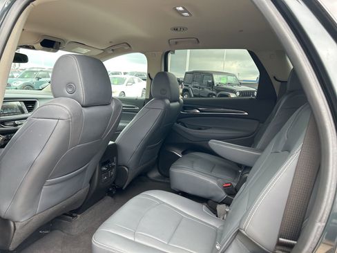 Used 2019 Buick Enclave Premium image 12