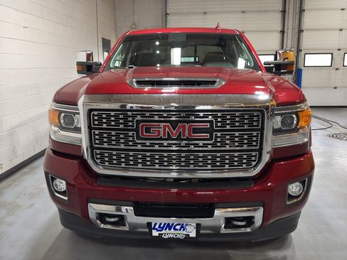 Used 2019 GMC Sierra 2500 Denali w/ Duramax Plus Package image 8