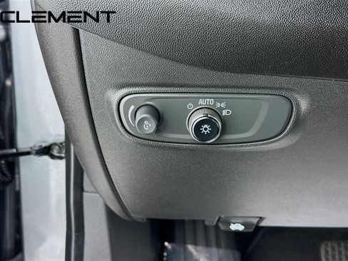 Used 2023 Chevrolet Equinox LT AWD/4WD image 13