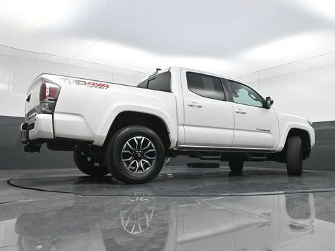 Used 2023 Toyota Tacoma TRD Sport w/ Technology Package AWD/4WD image 30