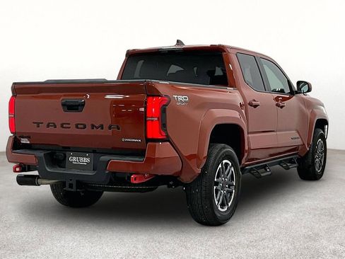 Used 2025 Toyota Tacoma TRD Sport AWD/4WD image 2