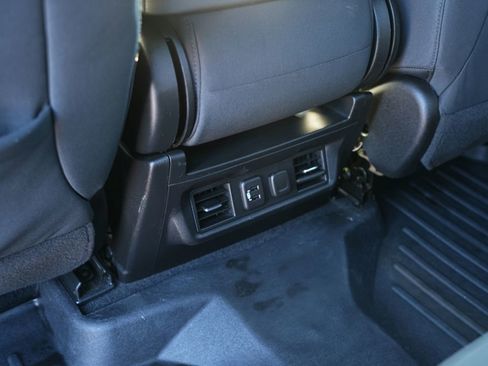 Used 2021 Chevrolet Silverado 1500 LT image 23