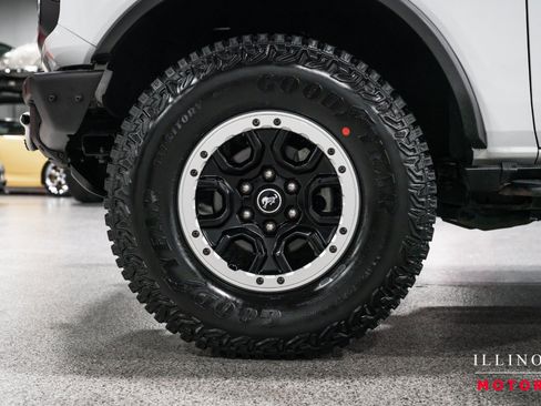 Used 2022 Ford Bronco Badlands AWD/4WD image 9