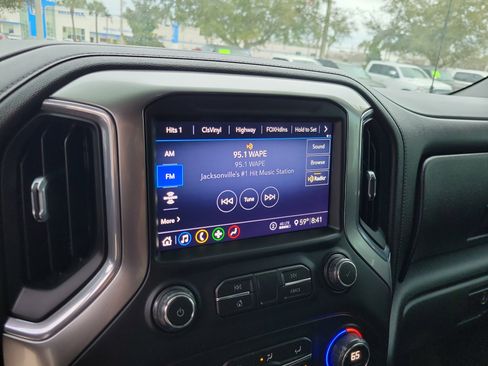 Used 2020 Chevrolet Silverado 1500 LTZ image 21