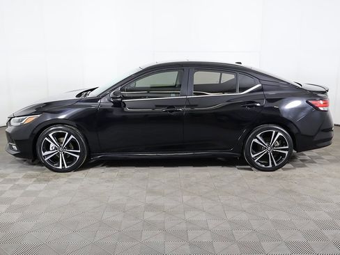 Used 2023 Nissan Sentra SR w/ SR Premium Package image 18