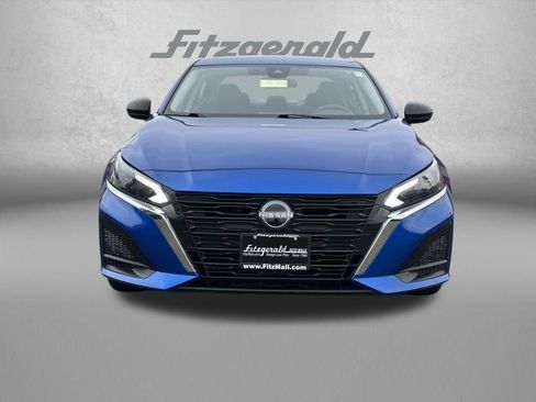 Used 2025 Nissan Altima 2.5 SV image 3