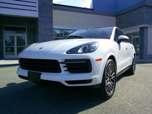 Used 2020 Porsche Cayenne image 14