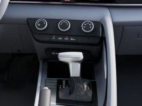 New 2026 Hyundai Elantra SE image 25