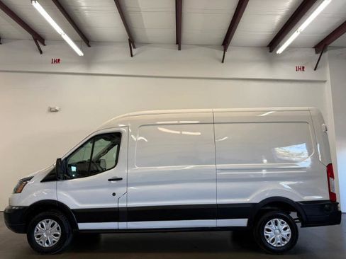 Used 2019 Ford Transit 150 150 Van Med. Roof image 3