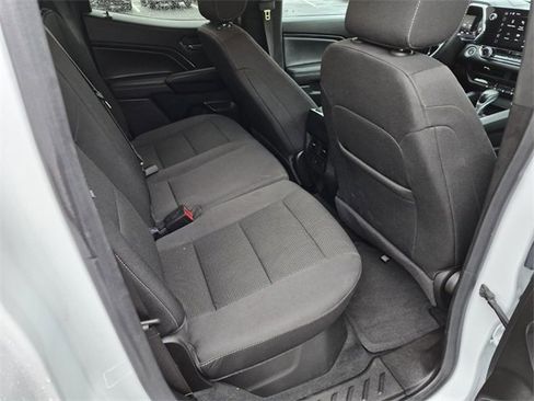 Used 2024 GMC Canyon Elevation image 15