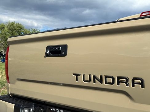 Used 2018 Toyota Tundra Limited w/ Limited Premium Package AWD/4WD image 15
