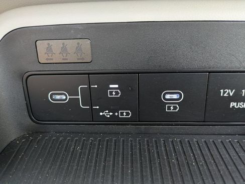 Used 2025 Hyundai Kona SEL FWD image 22