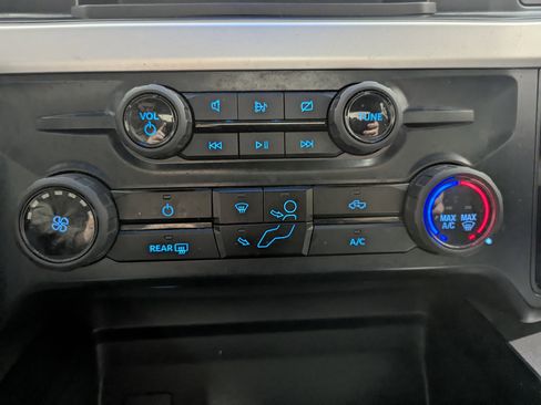 Used 2023 Ford F250 XLT image 22