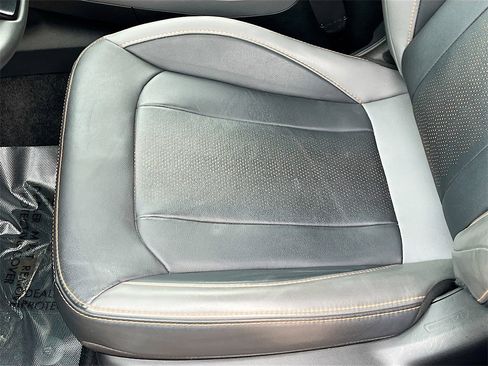 Used 2024 Subaru Crosstrek 2.5i Limited w/ Crosstrek Mirror Package image 19