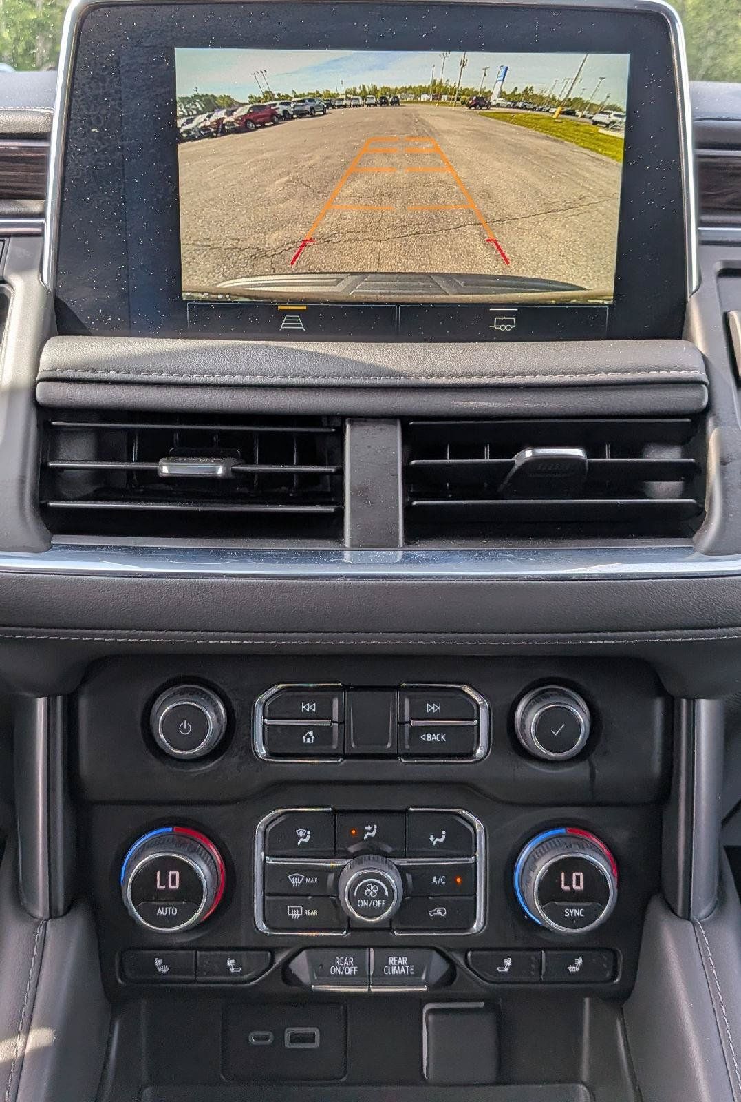 Used 2023 Chevrolet Tahoe Z71 AWD/4WD image 20