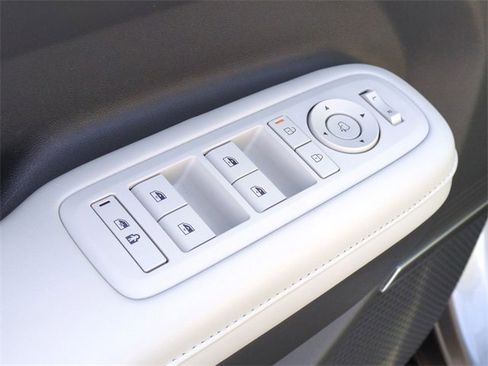 Used 2024 Hyundai Santa Fe Calligraphy image 13