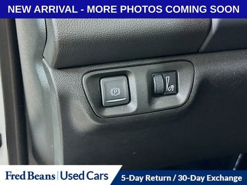 Certified 2023 GMC Acadia AT4 w/ Preferred Package AWD/4WD image 12