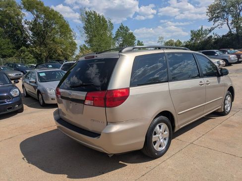 Used 2005 Toyota Sienna CE FWD image 5