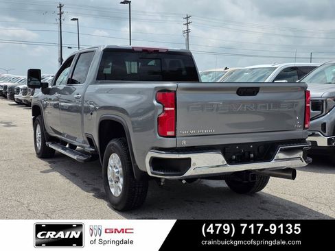 Used 2025 Chevrolet Silverado 2500 LTZ w/ LTZ Convenience Package AWD/4WD image 5