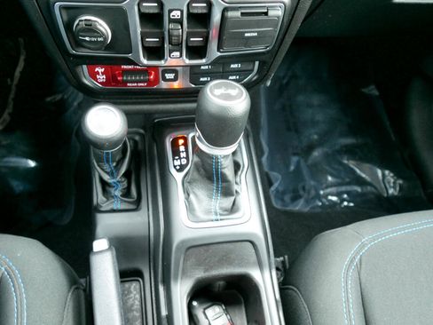 Used 2021 Jeep Wrangler Unlimited Rubicon 4xe w/ Cold Weather Group image 18