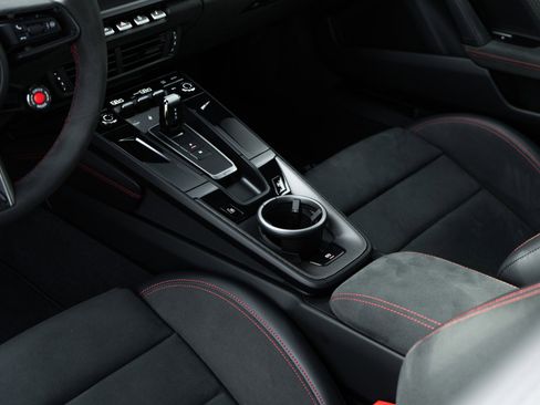 Used 2025 Porsche 911 Carrera 4 GTS image 20